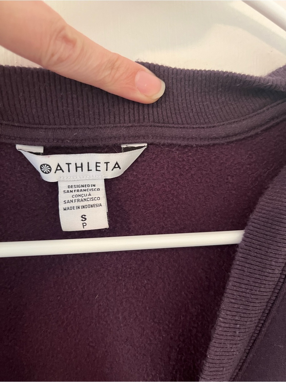 Athleta Women’s Recharge Sweatshirt Cross Front Purple Plum Iris Size Small - Picture 3 of 10